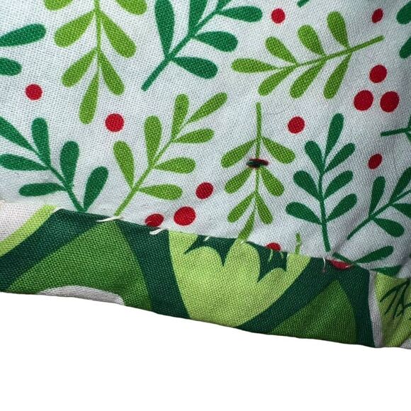 Patchwork Quilt 45” Square Christmas Holiday Handcrafted Red Green - Picture 4 of 7